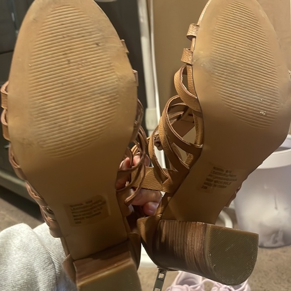 Steve Madden - Picture 4 of 6